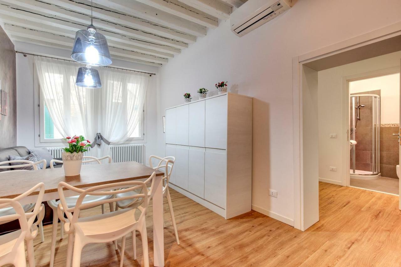Charming Castello Apartments By Wonderful Italy * Venedig